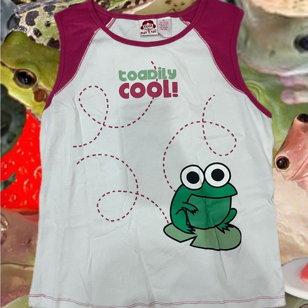 Super unique Fred is Red “Toadily Cool” tank top. Fits more like S/M
